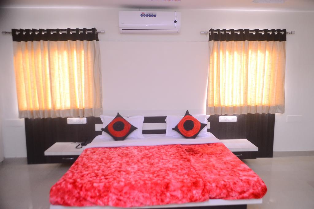 Hotel Samridhi Udaipur Esterno foto