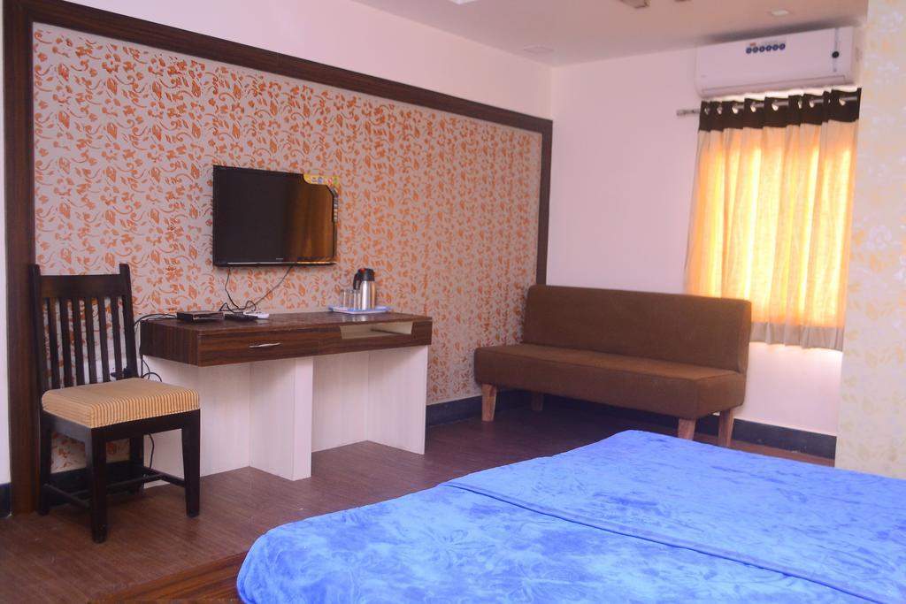 Hotel Samridhi Udaipur Esterno foto